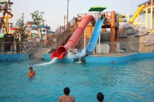 How to invest a water park so that owner could earn back the money and make profit?插图