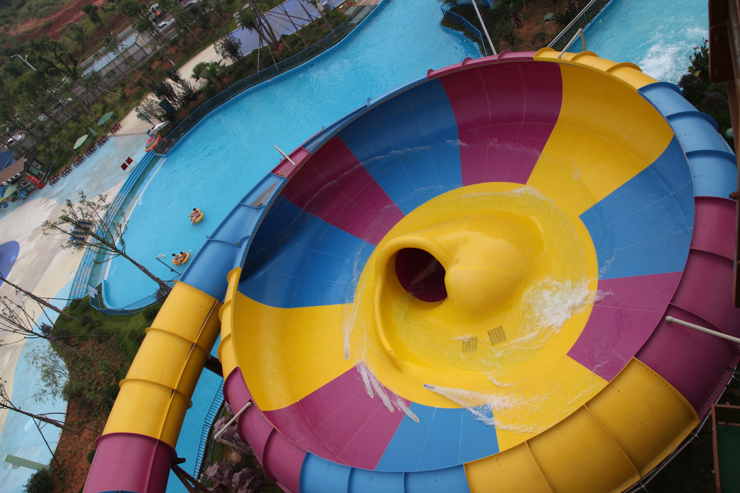 Experience extreme speed stimulation on the world’s longest water slide